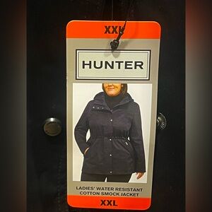 Hunter Water Resistant Jacket in Black